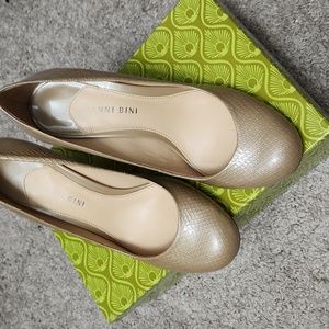 Gianni Bini "Becca" Patent Leather Pump